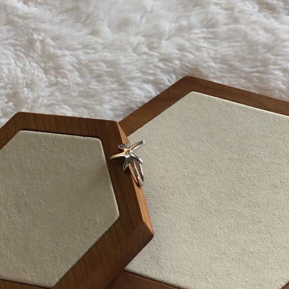 Sterling Silver Classic Star Ring - Picture 7 of 7